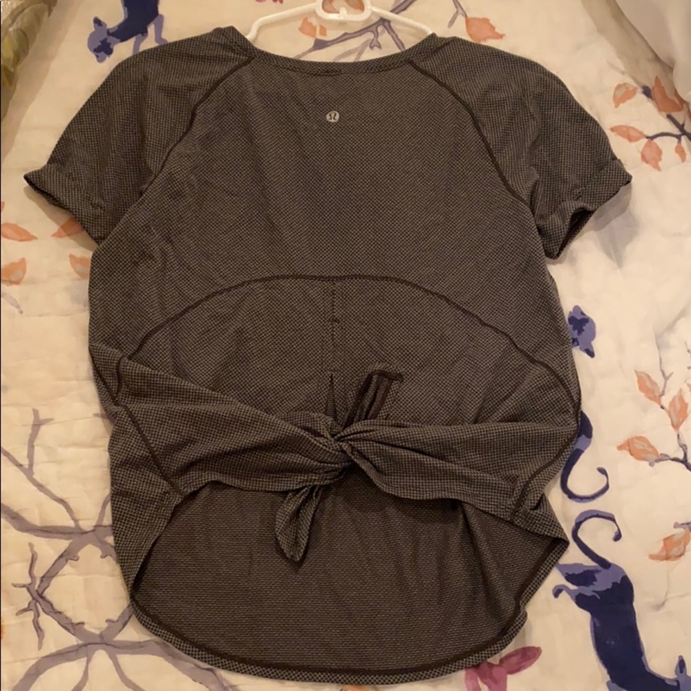 Lululemon tie back top